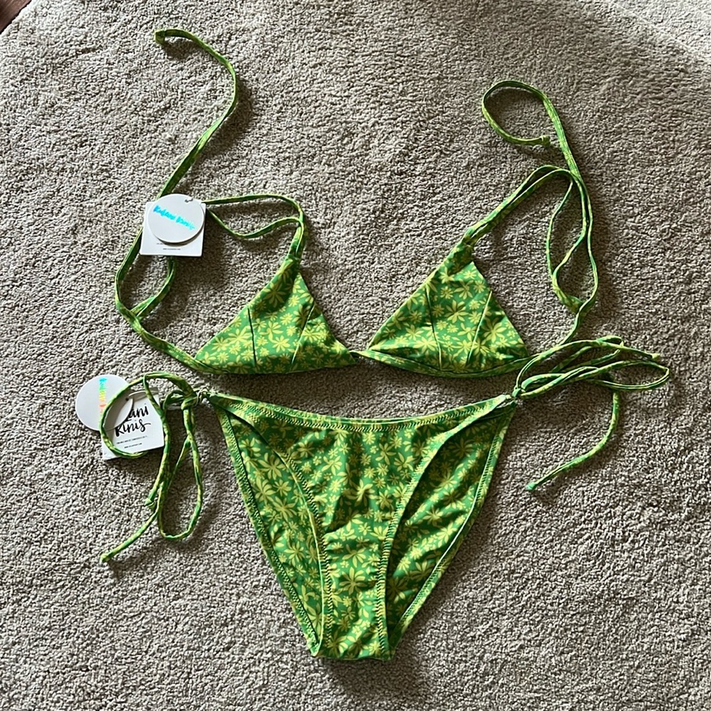 Kulani Kini green with yellow design Banana Cabana print size medium bikini set